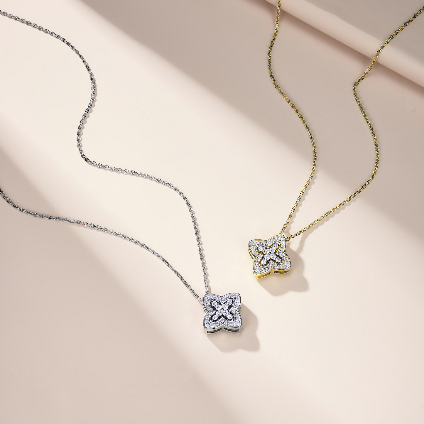Lucky Brilliance | 925 Silver Four-Leaf Clover Moissanite Pendant