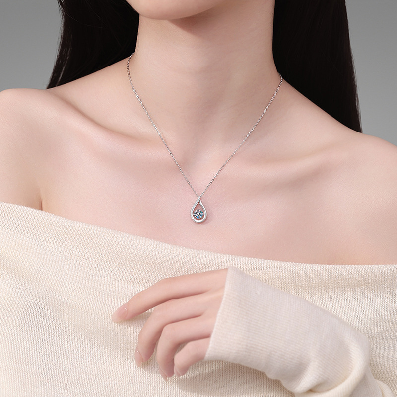 925 Sterling Silver 1 Carat Moissanite Teardrop Pendant Necklace – 8H8A Cut
