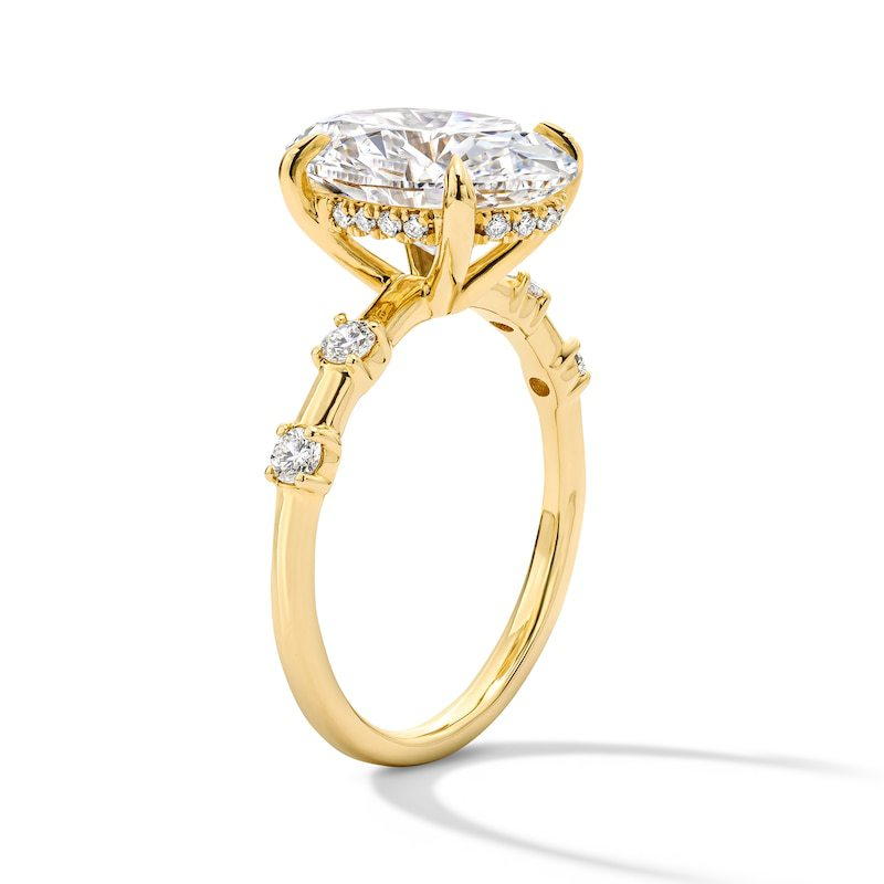 The Oval Edit | 2 Carat Moissanite Solitaire Ring